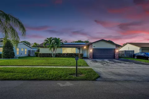 5145 NW 30th St, Margate, FL 33063