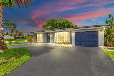 2461 NW 93rd Ln, Sunrise, FL 33322
