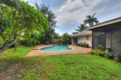 4893 Willow Dr, Boca Raton, FL 33487 photo 2