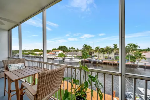 2841 NE 33rd Ct #305, Fort Lauderdale, FL 33306