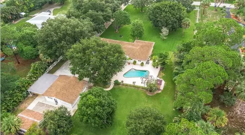 8265 S Virginia Ave, Palm Beach Gardens, FL 33418