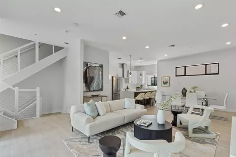 835 NE 17th Ter #7, Fort Lauderdale, FL 33304