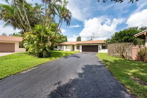 12303 Paseo Way, Hollywood, FL 33026