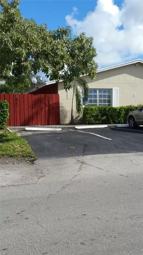 713 SW 2nd Ave #713, Pompano Beach, FL 33060