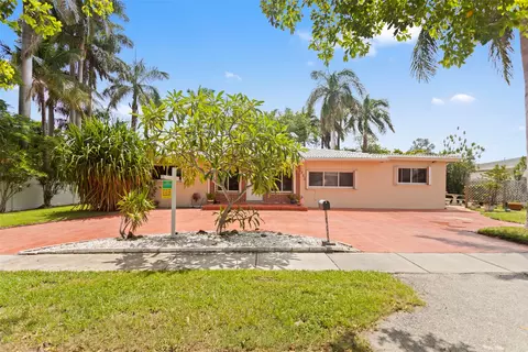 220 SE 1st St, Dania Beach, FL 33004