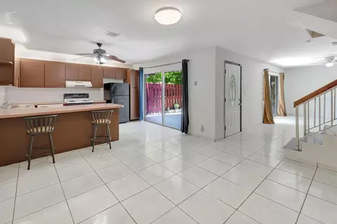 2811 SE 5th Cir #18A, Boynton Beach, FL 33435
