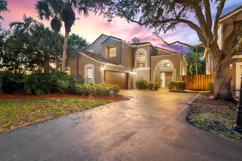 6885 NW 75th Pl, Parkland, FL 33067