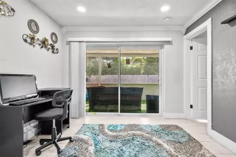 2701 E Sutton Dr, Miramar, FL 33025 photo 11