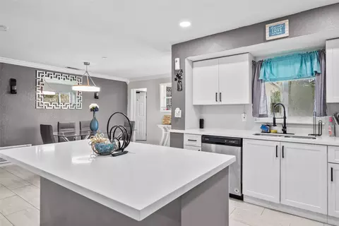 2701 E Sutton Dr, Miramar, FL 33025 photo 3