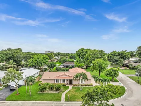 10630 NW 43rd St, Coral Springs, FL 33065