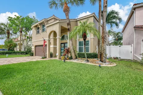974 NW 155th Ter, Pembroke Pines, FL 33028