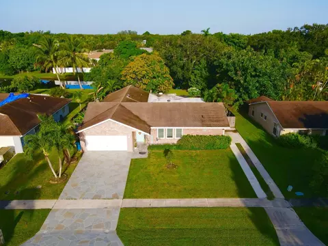 244 Las Palmas St, Royal Palm Beach, FL 33411