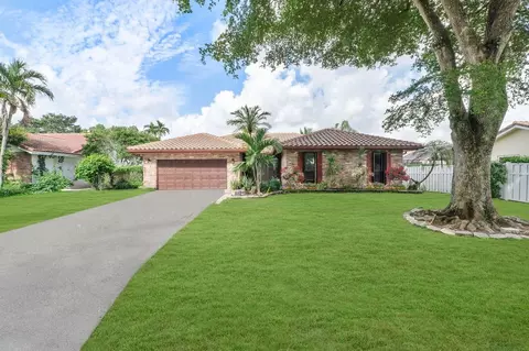 3934 NW 70th Ave, Coral Springs, FL 33065