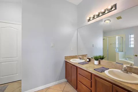 206 Magellan Cir, FL 34715 photo 22