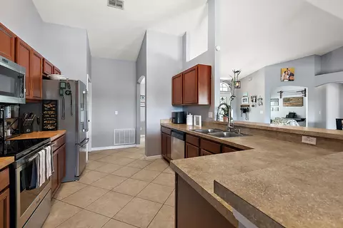 206 Magellan Cir, FL 34715 photo 12