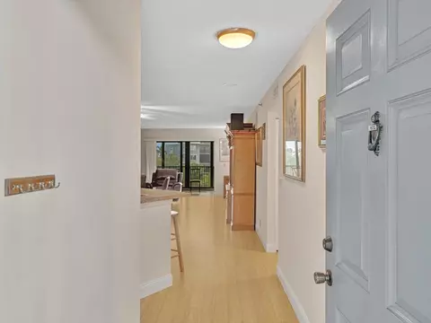 2215 Cypress Island Dr #402, Pompano Beach, FL 33069