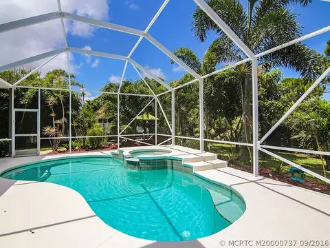220 SW 71 Ter, Pembroke Pines, FL 33023