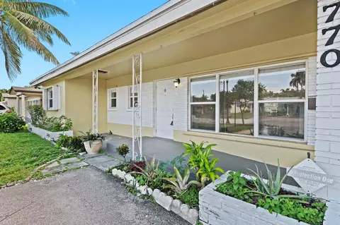 770 NW 38th St, Oakland Park, FL 33309