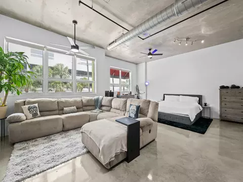 313 NE 2nd St #201, Fort Lauderdale, FL 33301