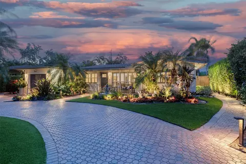 257 Allenwood Dr, Lauderdale By The Sea, FL 33308