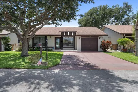 2014 SW 17th Dr, Deerfield Beach, FL 33442