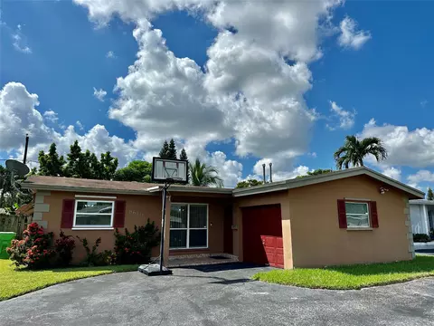 8610 NW 26th Pl, Sunrise, FL 33322