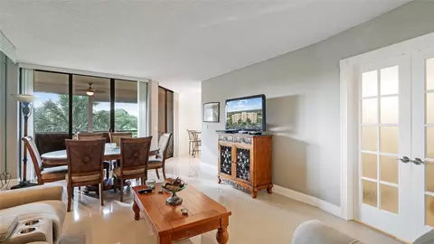 7300 Radice Ct #205, Lauderhill, FL 33319