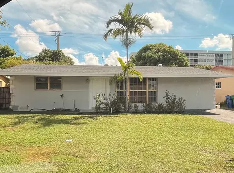 6500 Emerald Lake Dr, Miramar, FL 33023