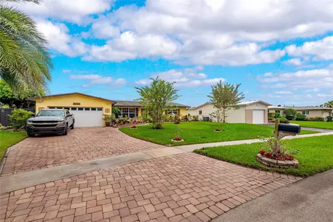 2121 NW 119 Ave, Pembroke Pines, FL 33026