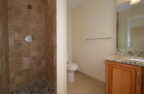 4851 NE 29th Ave, Lighthouse Point, FL 33064