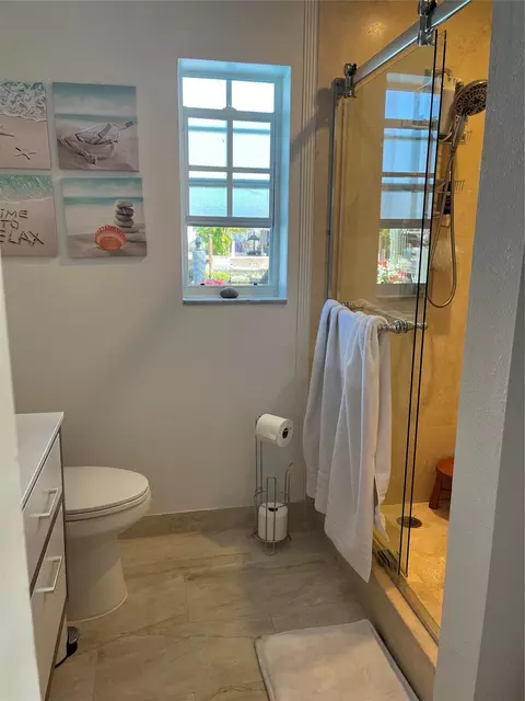 380 SE 12th Ave, Pompano Beach, FL 33060 photo 13