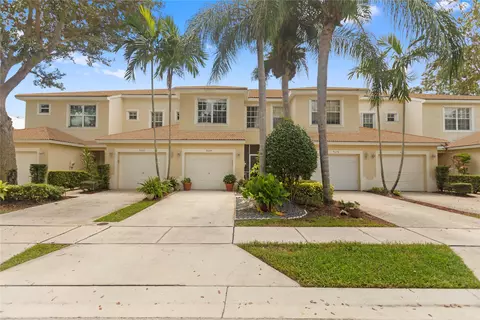 9074 Tremezzo Ln, Boynton Beach, FL 33472