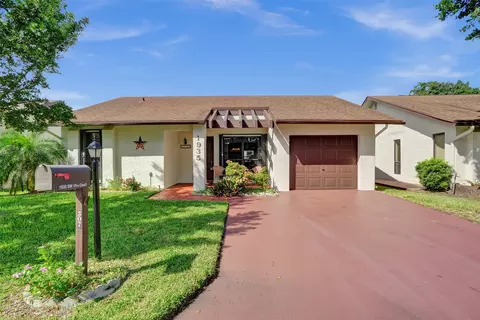 1935 SW 15th Ct, Deerfield Beach, FL 33442