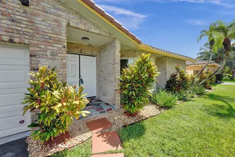 2633 NW 119th Ter, Coral Springs, FL 33065