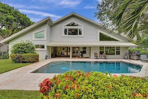 12661 NW 1st Pl, Plantation, FL 33325