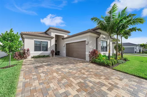 9422 Mountain Pine Grv, Boynton Beach, FL 33473