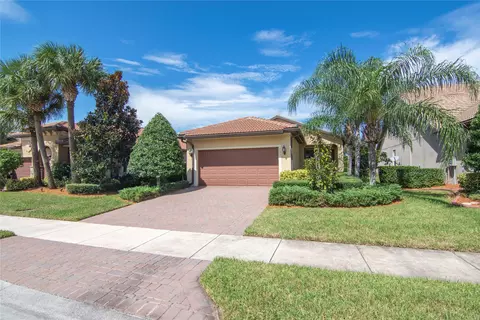 193 SE Courances Dr, Port Saint Lucie, FL 34984