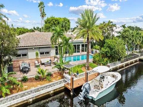 2760 NE 52 St, Fort Lauderdale, FL 33308