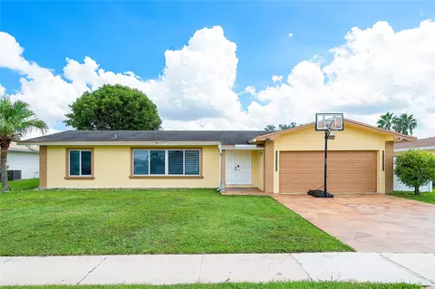 8132 NW 67th Ave, Tamarac, FL 33321