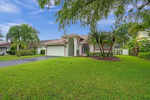 5788 NW 48th Ct, Coral Springs, FL 33067