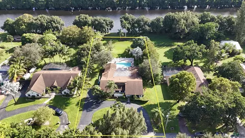 9740 NW 35th St, Hollywood, FL 33024
