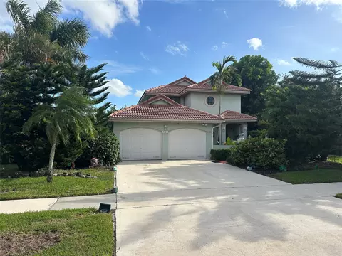 4104 NW 5th Dr, Deerfield Beach, FL 33442
