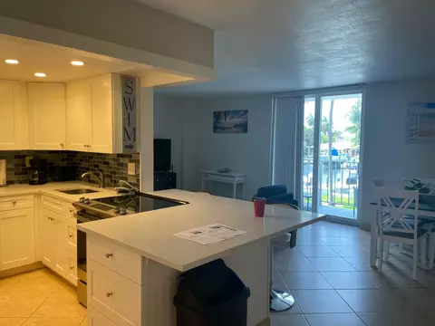 1731 SE 15 #206, Fort Lauderdale, FL 33316