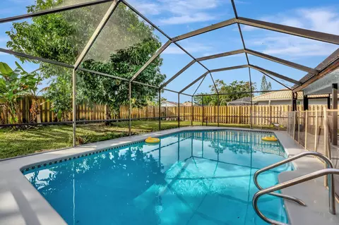 992 NW 82nd Ave, Coral Springs, FL 33071