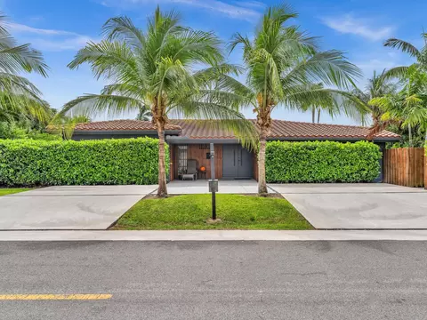 1740 Poinsettia Dr, Fort Lauderdale, FL 33305
