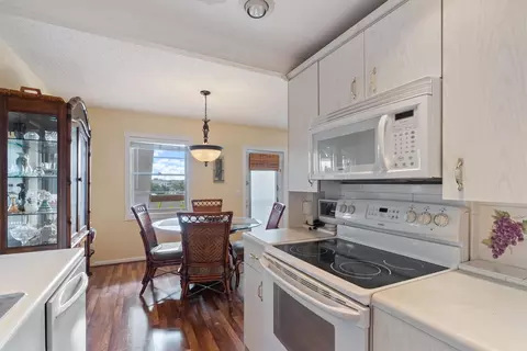 3099 Cornwall E #3099, Boca Raton, FL 33434 photo 6