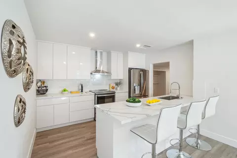6600 SW 7th St, Pembroke Pines, FL 33023
