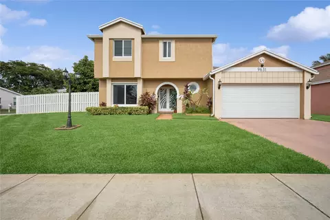 9631 Corona St, Miramar, FL 33025