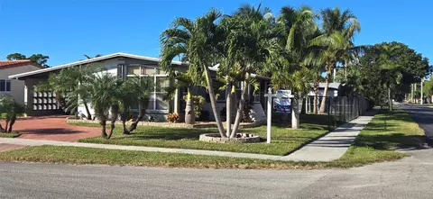 1125 NE 5th St, Hallandale Beach, FL 33009