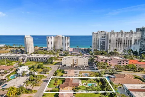 224 Codrington Dr, Lauderdale By The Sea, FL 33308